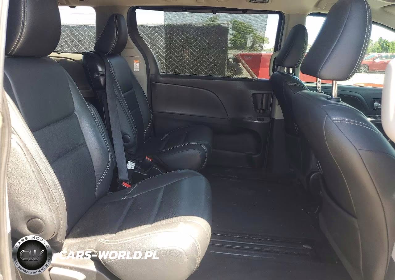 2017 Toyota Sienna Se VIN:5TDXZ3DC1HS870357 - 11