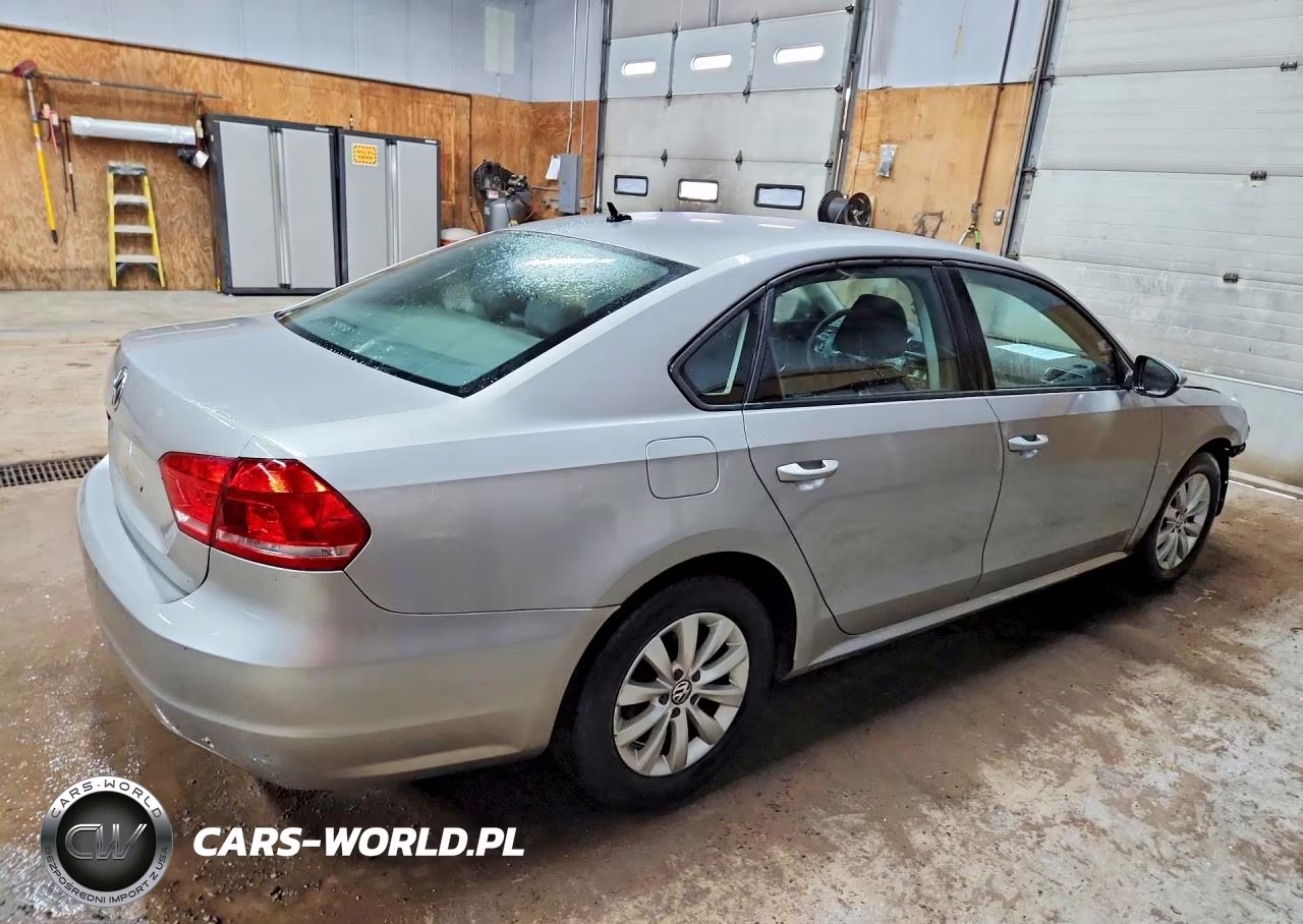 2012 Volkswagen Passat S VIN:1VWAH7A39CC026711 - 3
