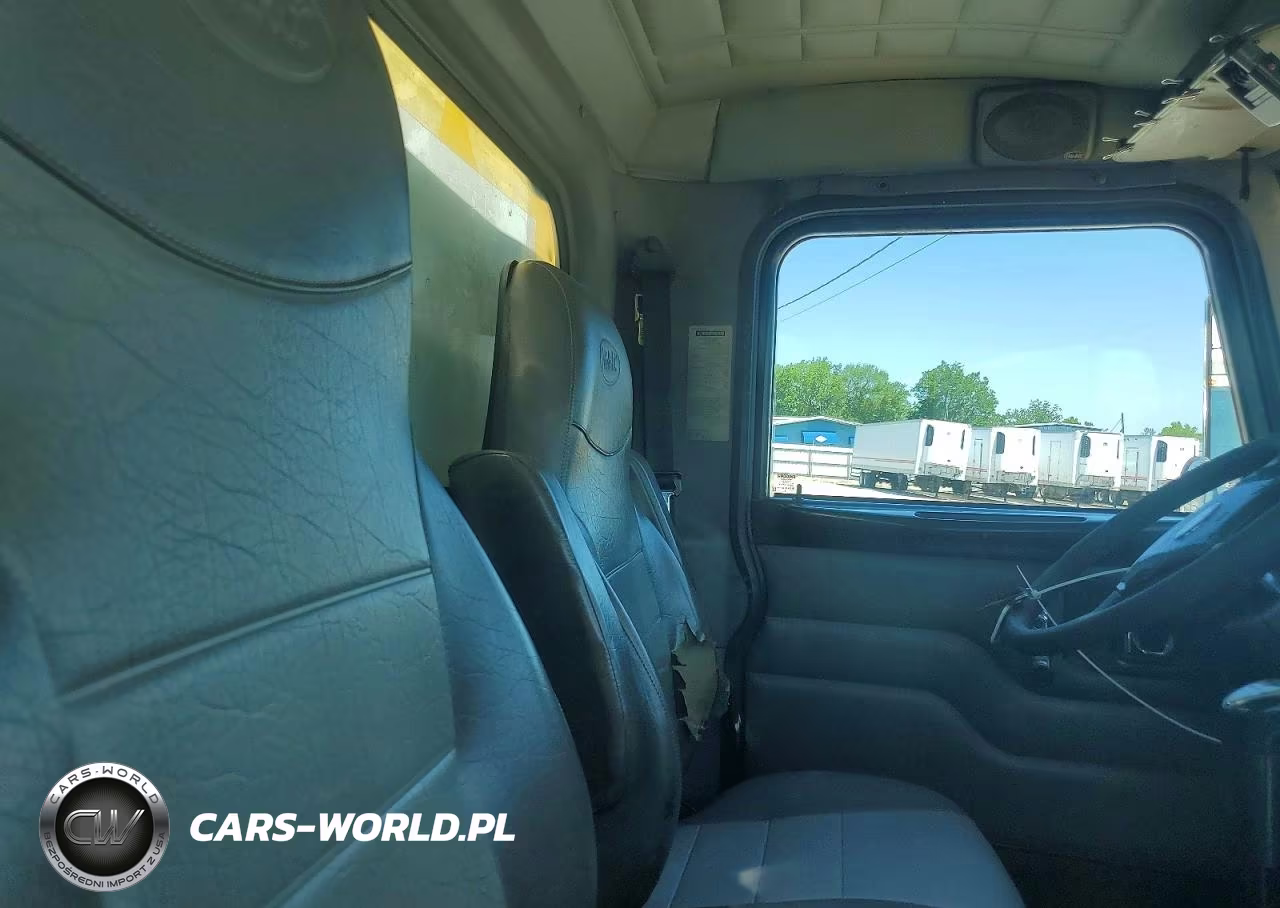 2007 Peterbilt 340 - Box Truck VIN:2NPRLZ9X57M733363 - 6