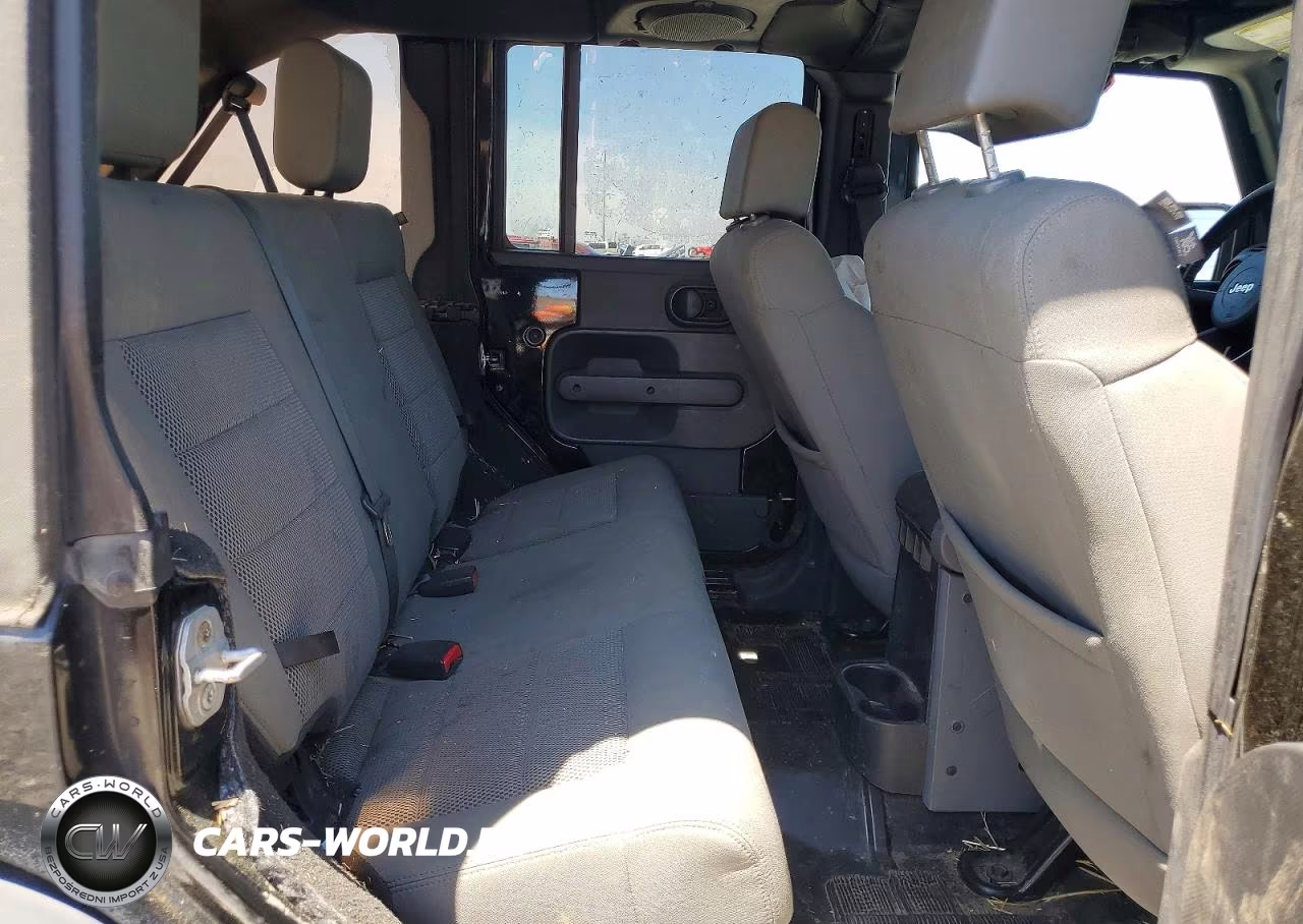 2009 Jeep Wrangler Unlimited Rubicon VIN:1J8GA69179L703383 - 10
