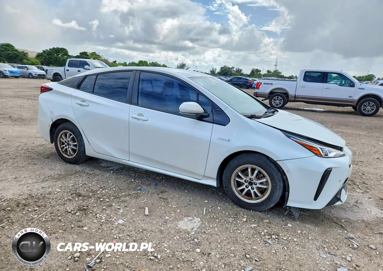 2019 Toyota Prius VIN:JTDKARFU4K3083325 - 4