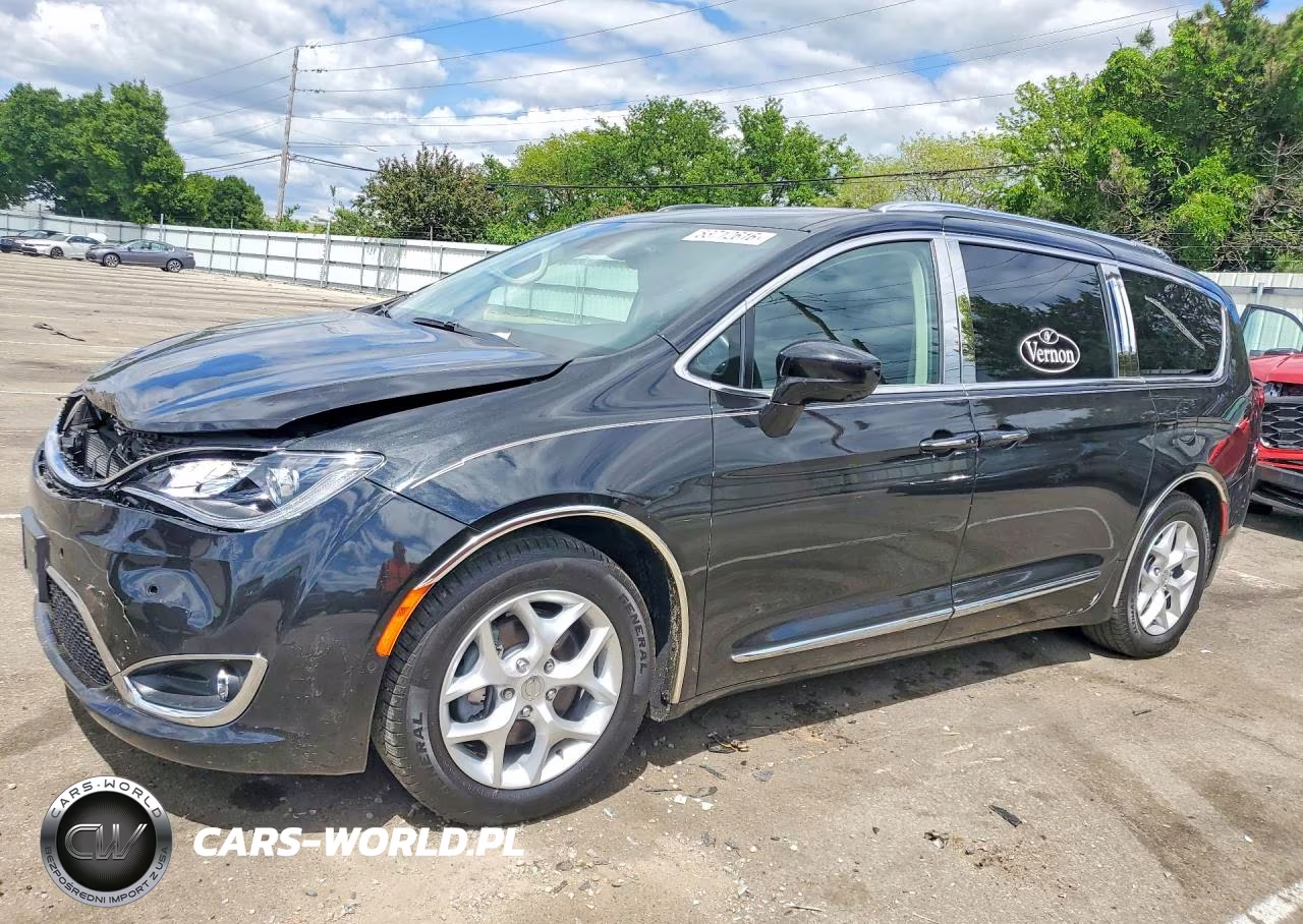 2018 Chrysler Pacifica Touring L Plus