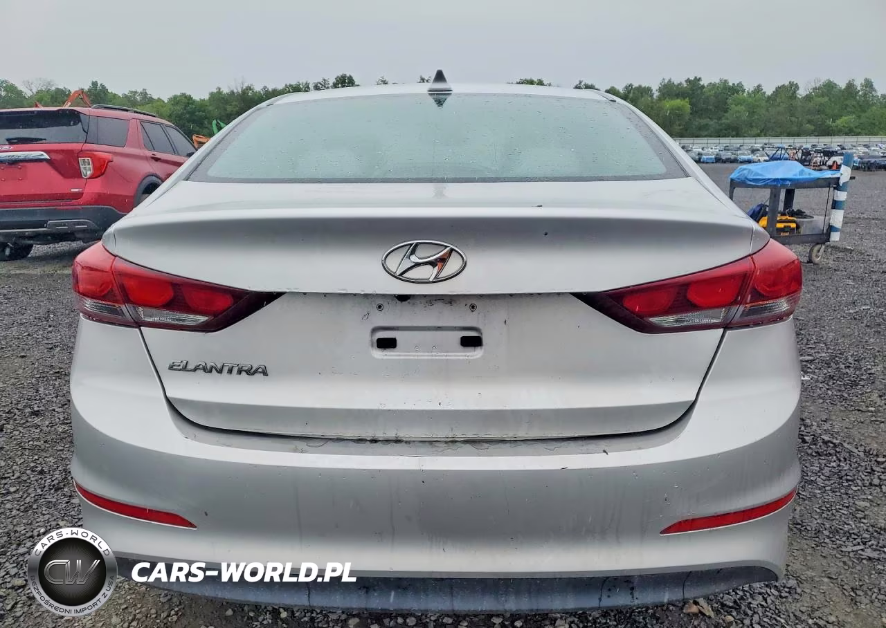 2018 Hyundai Elantra Value Edition VIN:5NPD84LF5JH255670 - 6