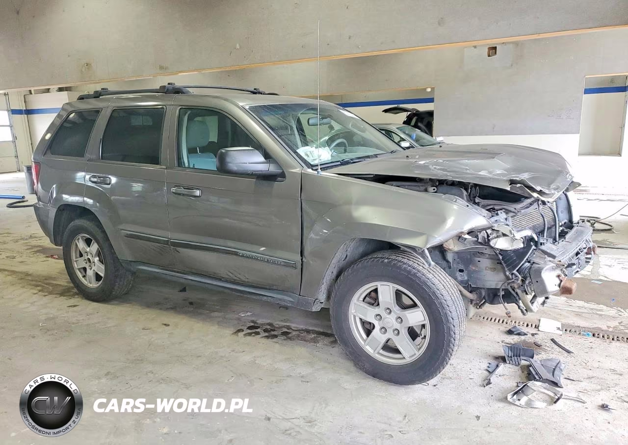 2007 Jeep Grand Cherokee Laredo VIN:1J8GR48K17C565344 - 4