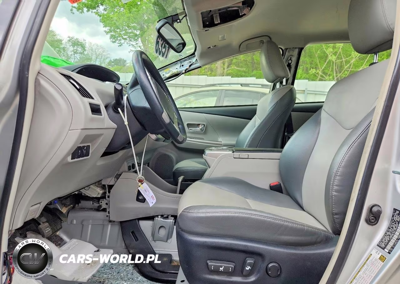 2016 Toyota Prius V Four VIN:JTDZN3EU5GJ045008 - 7