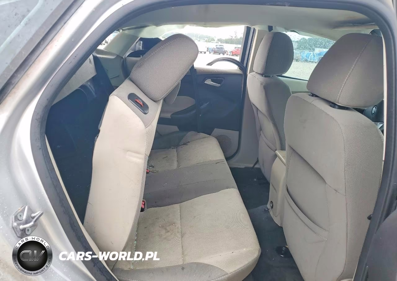 2013 Ford Focus Se VIN:1FADP3F21DL220376 - 10