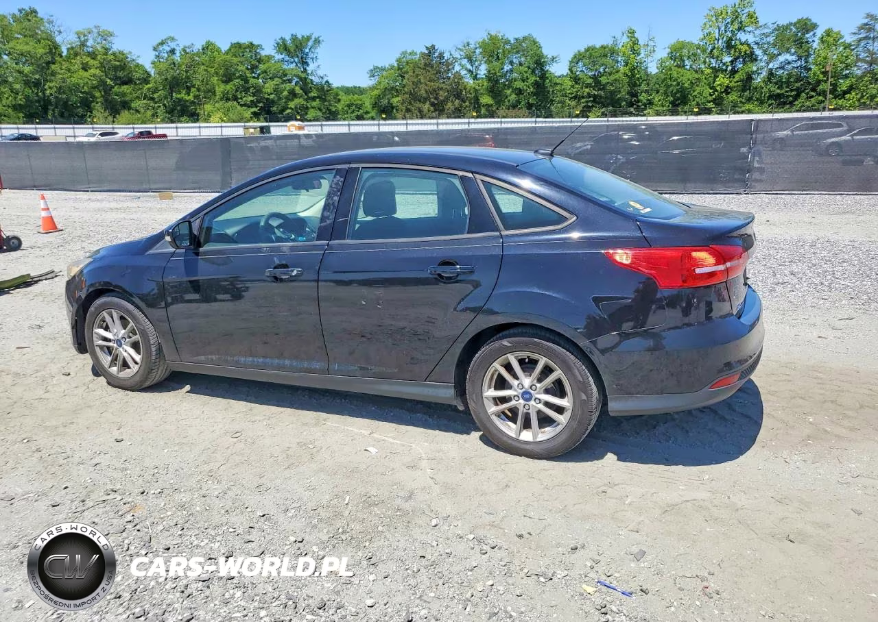 2017 Ford Focus Se VIN:1FADP3F27HL336672 - 2
