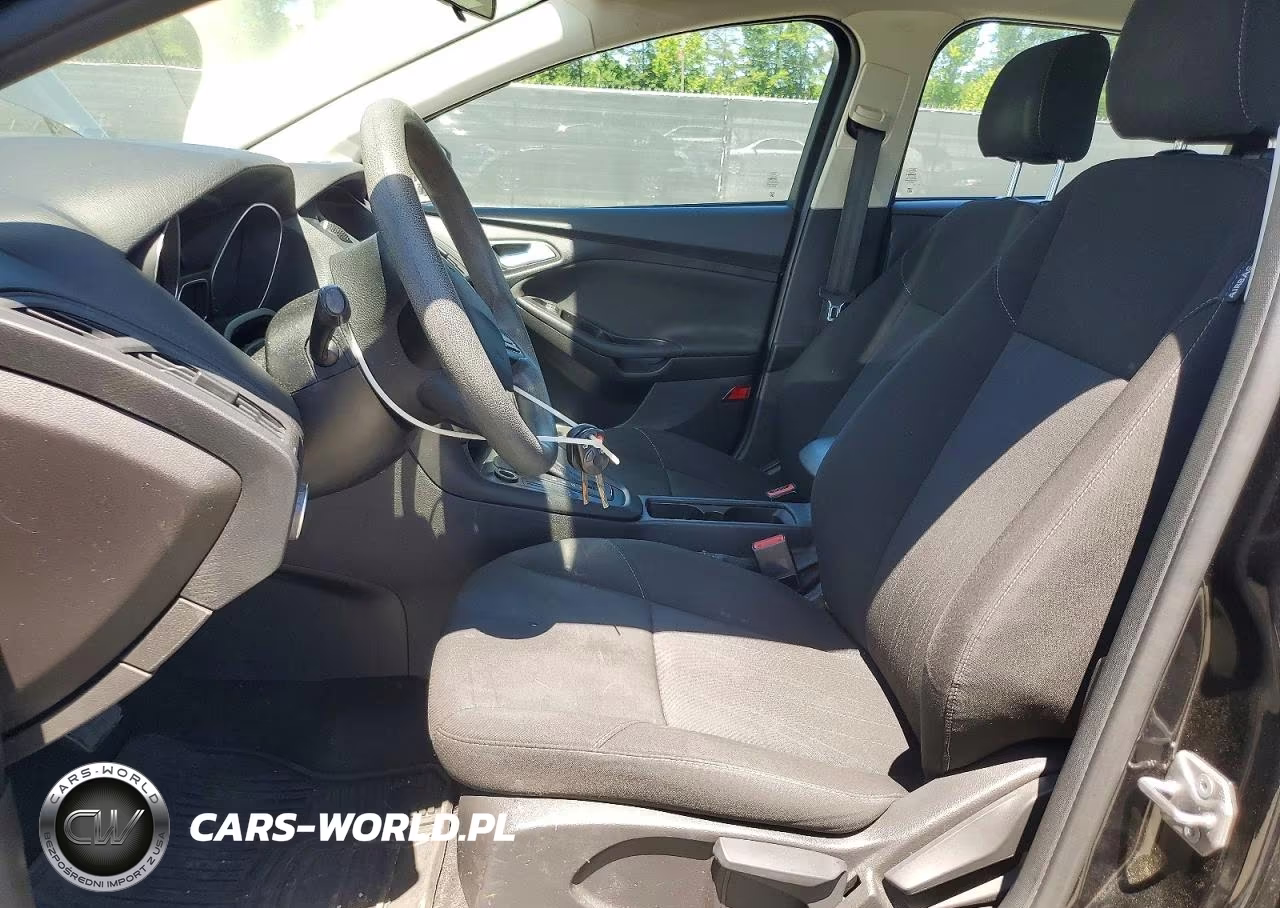 2017 Ford Focus Se VIN:1FADP3F27HL336672 - 7