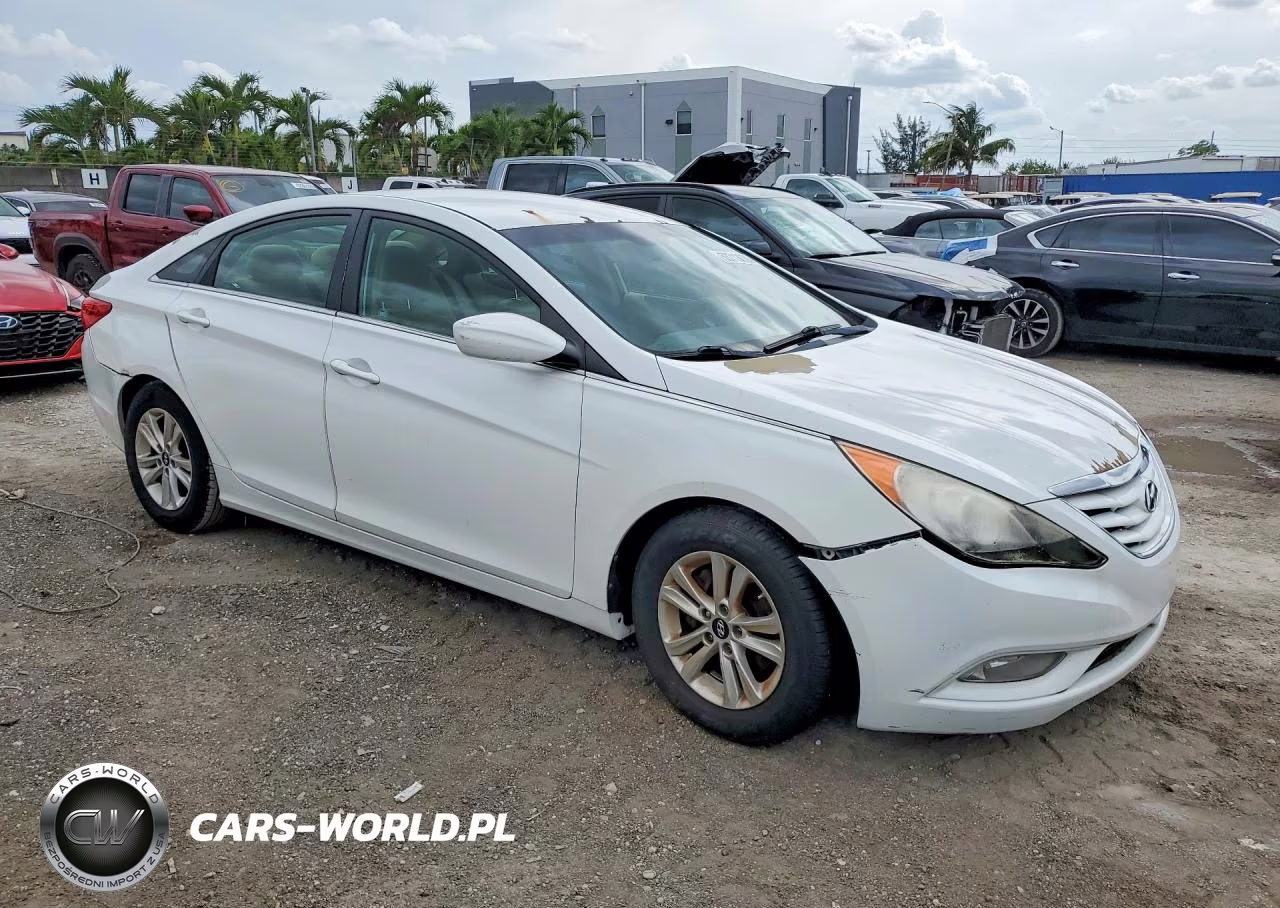2013 Hyundai Sonata Gls VIN:5NPEB4AC7DH670377 - 4