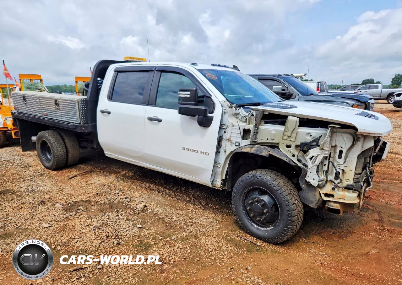 2021 Chevrolet Silverado K3500 VIN:1GB4YSEYXMF123641 - 4