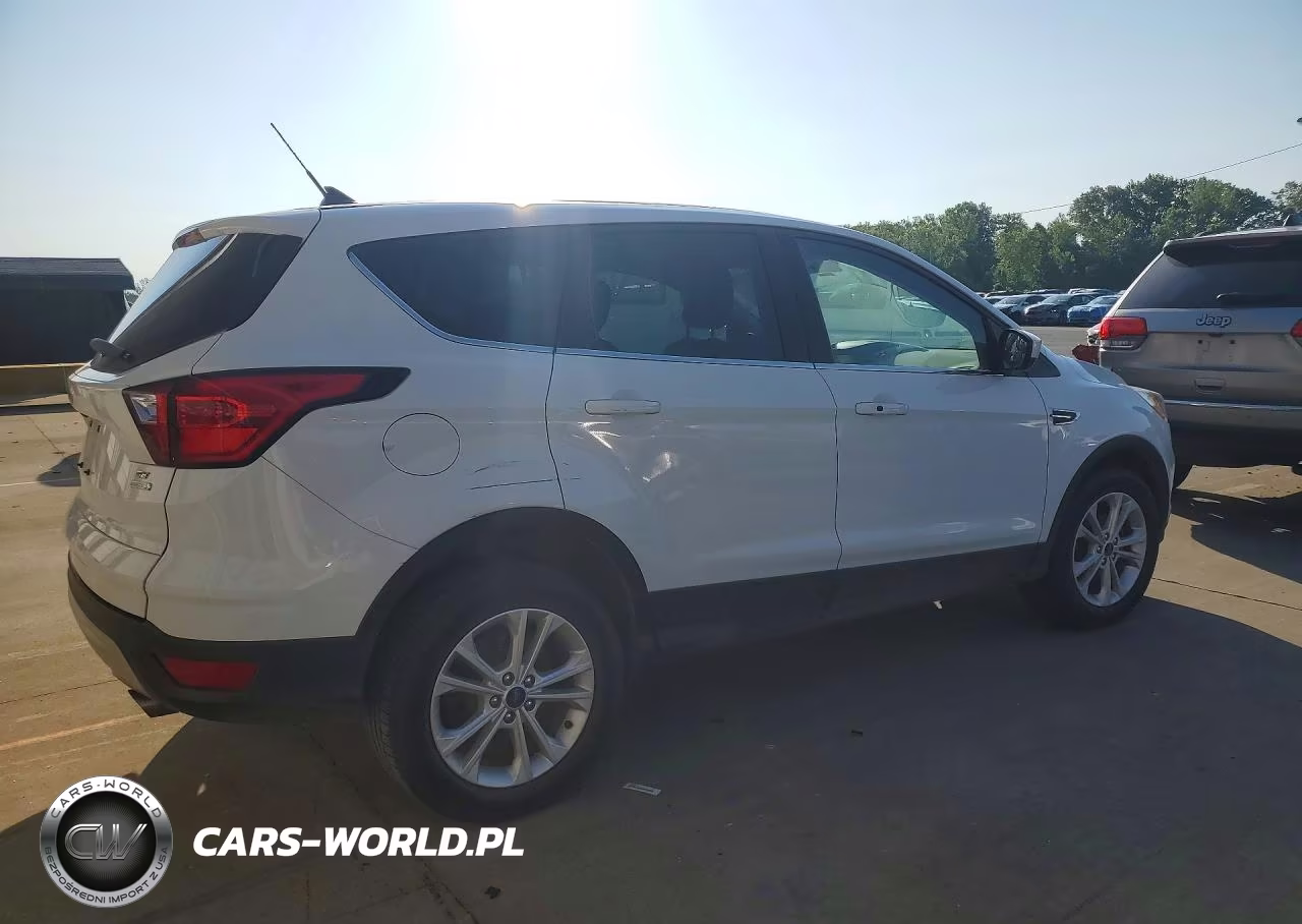 2019 Ford Escape Se VIN:1FMCU0GD5KUB99287 - 3