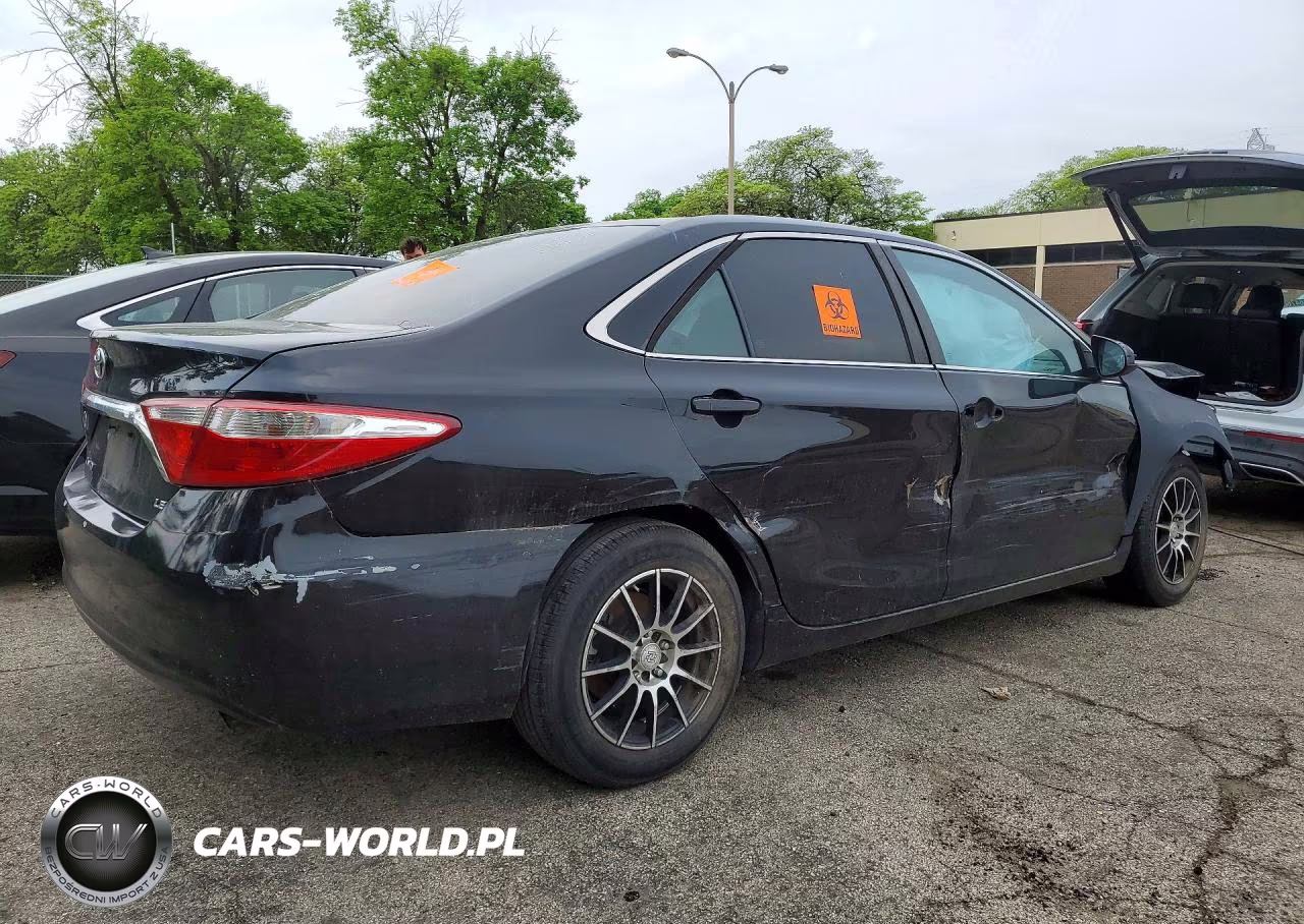 2016 Toyota Camry Le VIN:4T4BF1FK0GR532701 - 3