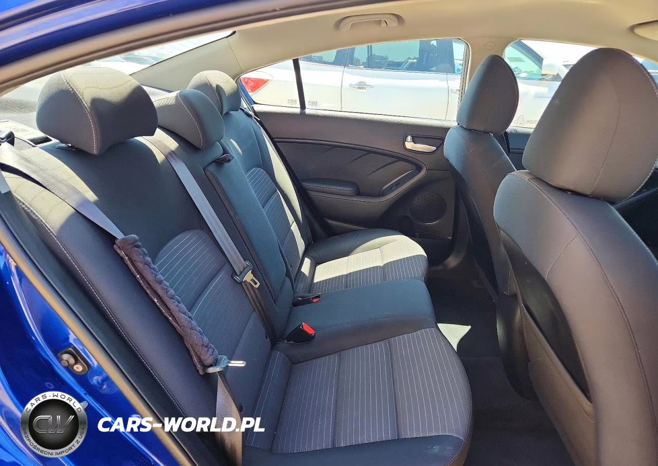 2018 Kia Forte Lx VIN:3KPFL4A72JE194365 - 10