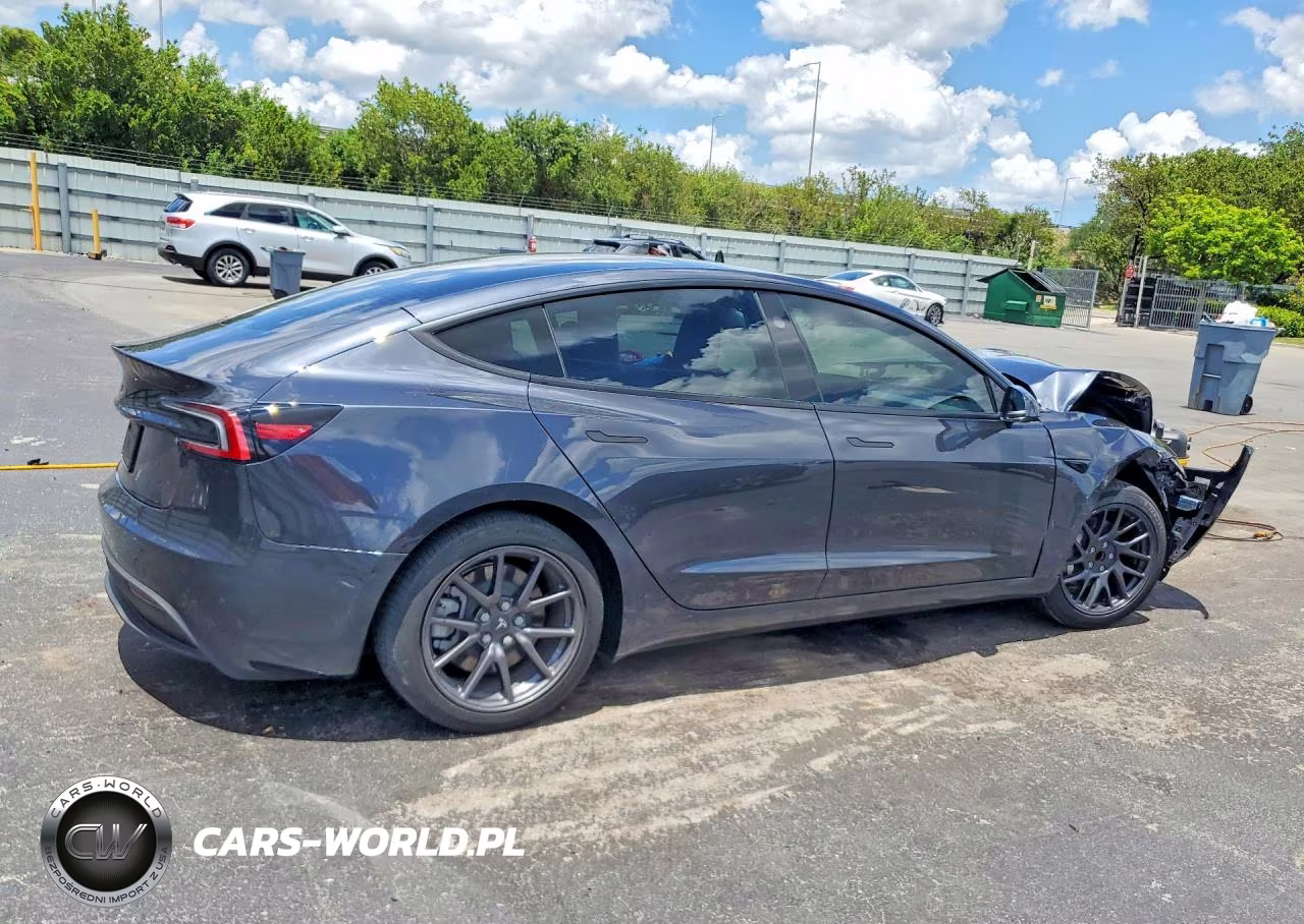 2026 Tesla Model 3 VIN:5YJ3E1EA1TF160870 - 3