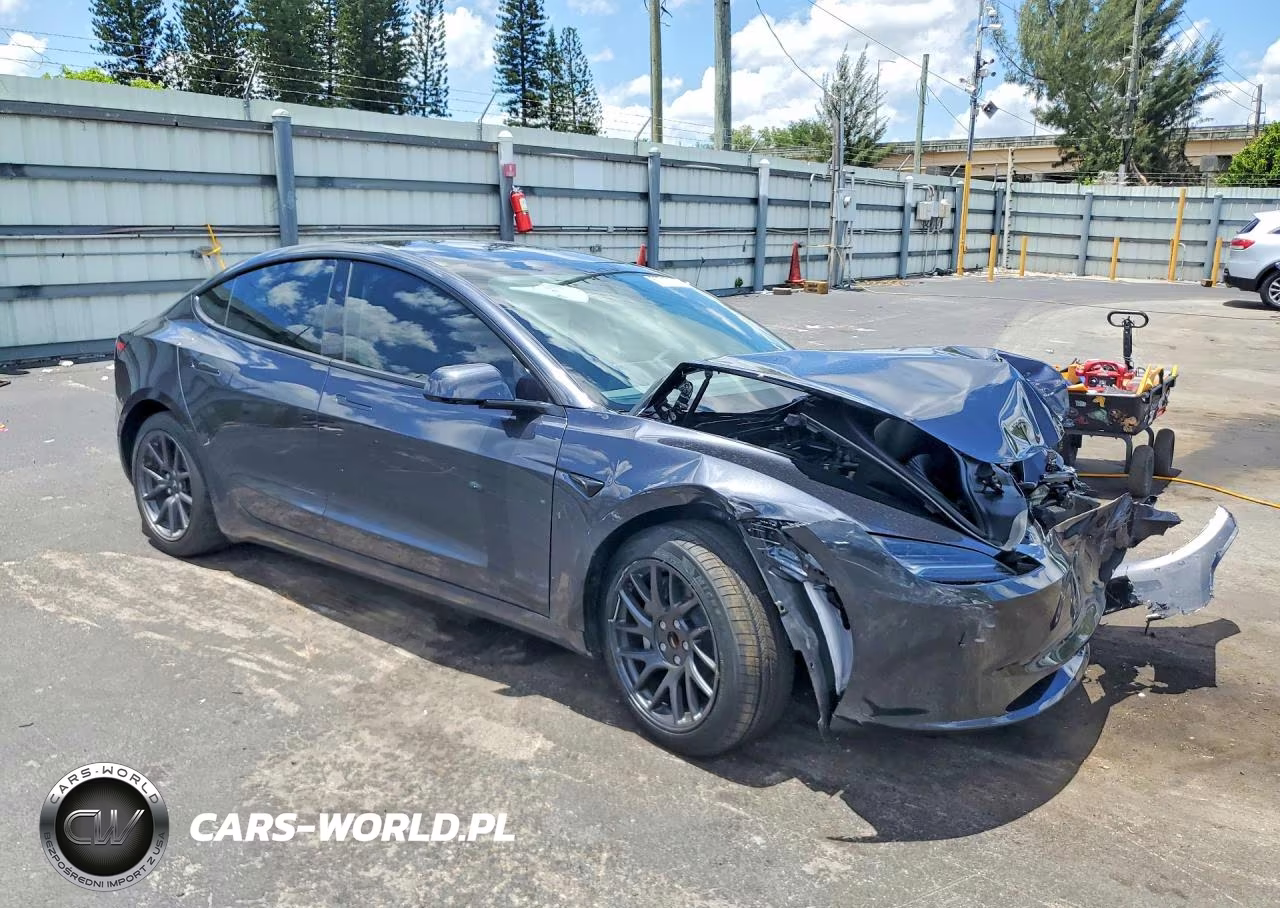 2026 Tesla Model 3 VIN:5YJ3E1EA1TF160870 - 4