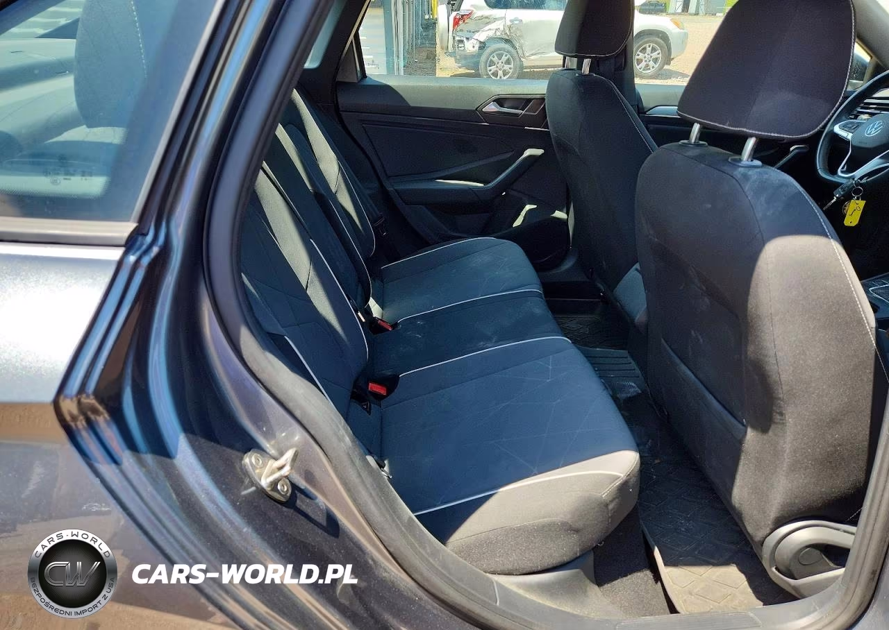 2025 Volkswagen Jetta Sport VIN:3VWBX7BU1SM030960 - 10