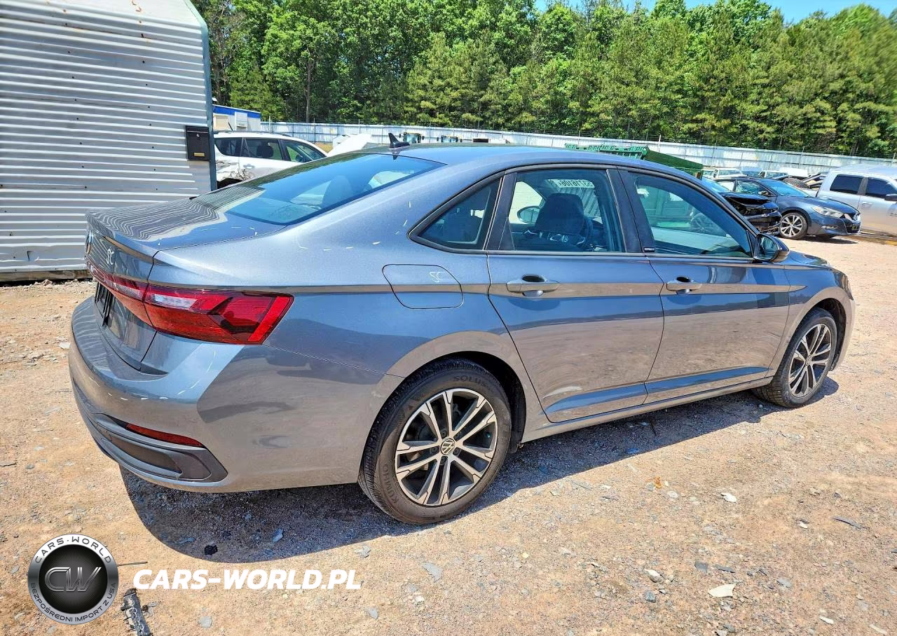 2025 Volkswagen Jetta Sport VIN:3VWBX7BU1SM030960 - 3