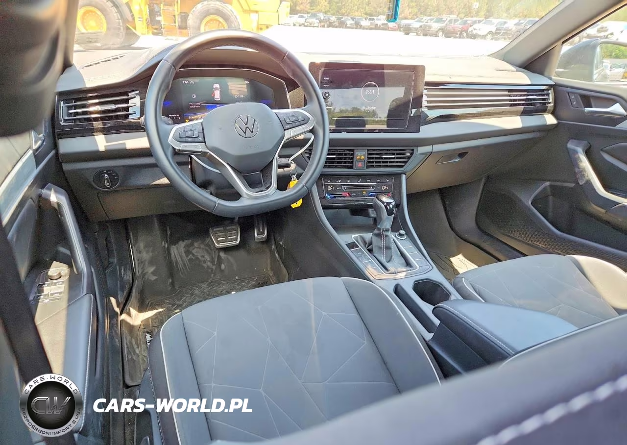 2025 Volkswagen Jetta Sport VIN:3VWBX7BU1SM030960 - 8