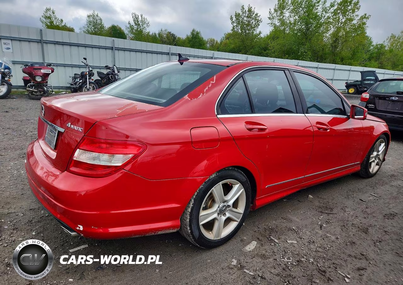 2010 Mercedes-Benz C 300 4Matic VIN:WDDGF8BB1AR124193 - 3