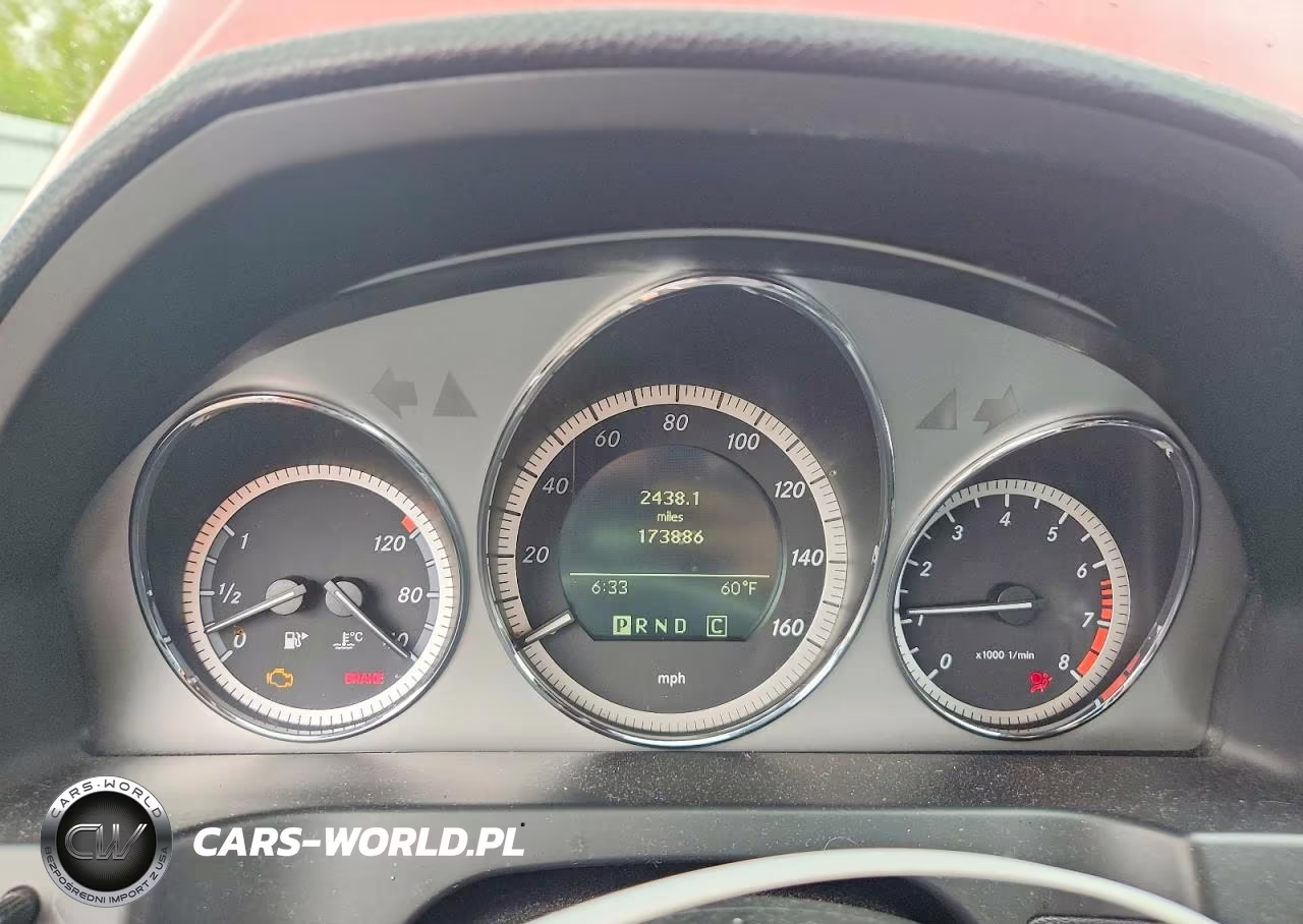 2010 Mercedes-Benz C 300 4Matic VIN:WDDGF8BB1AR124193 - 9