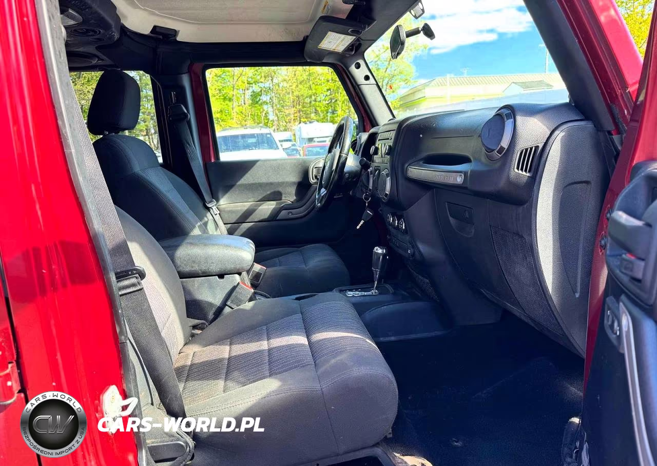 2012 Jeep Wrangler Unlimited Sport VIN:1C4BJWDG0CL121971 - 10