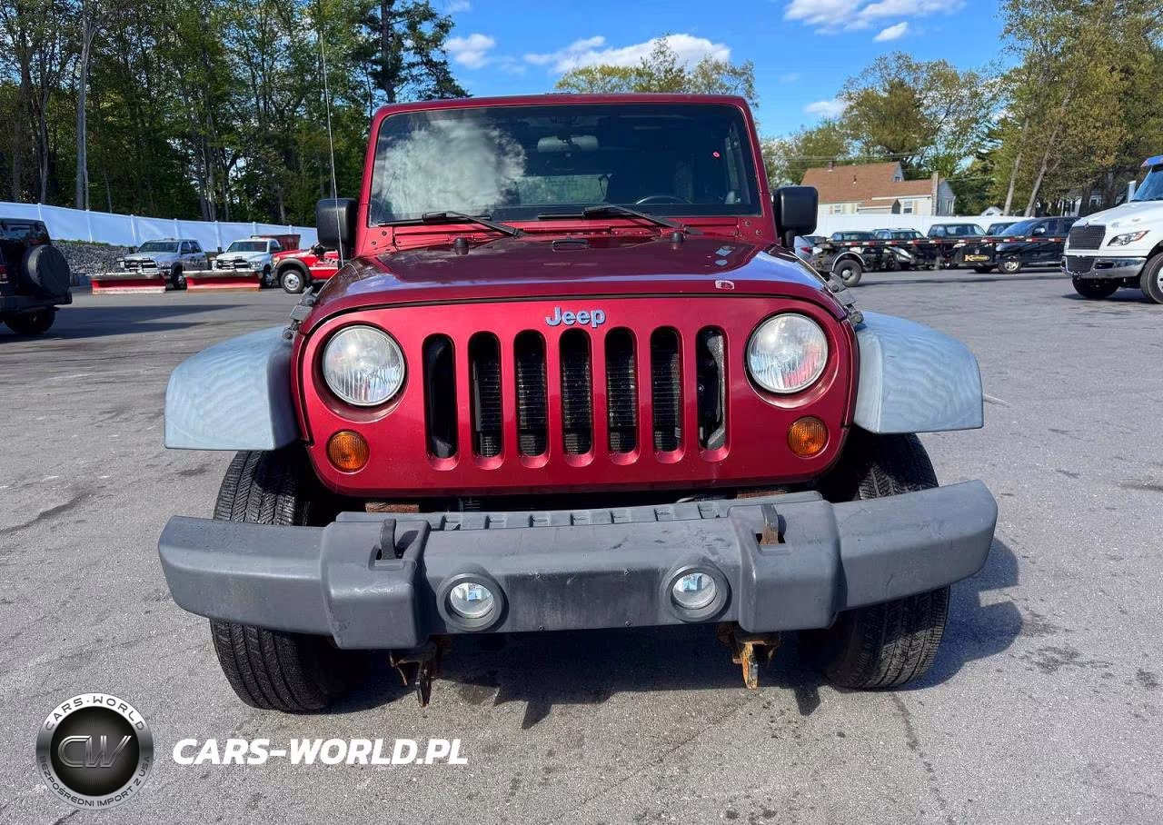 2012 Jeep Wrangler Unlimited Sport VIN:1C4BJWDG0CL121971 - 5