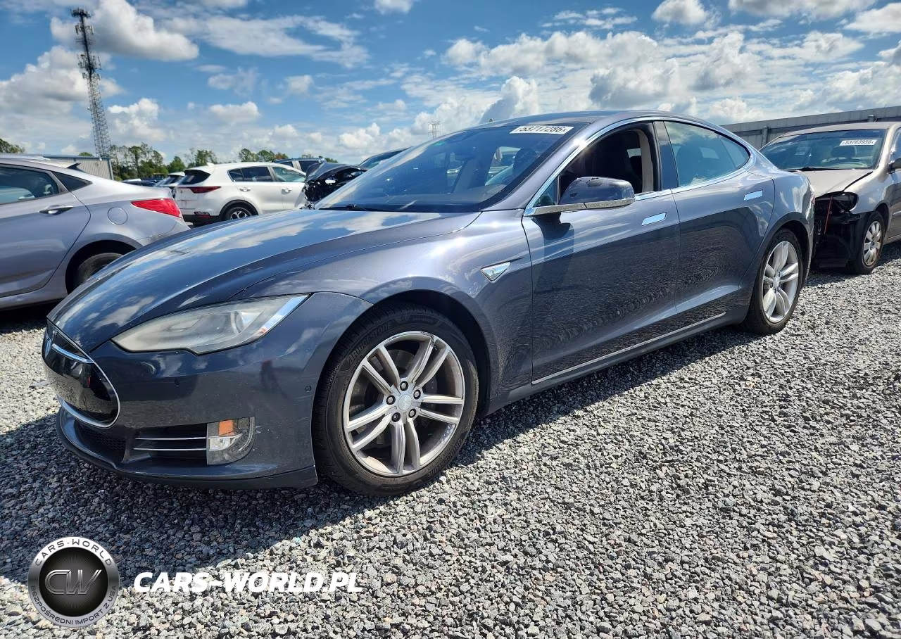 2014 Tesla Model S
