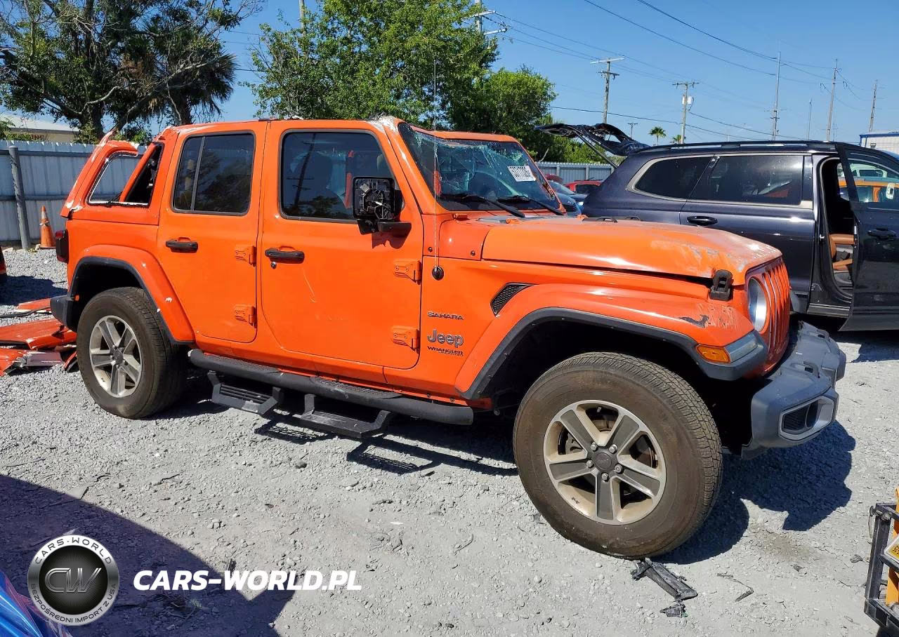 2018 Jeep Wrangler Unlimited Sahara VIN:1C4HJXEN4JW243628 - 4