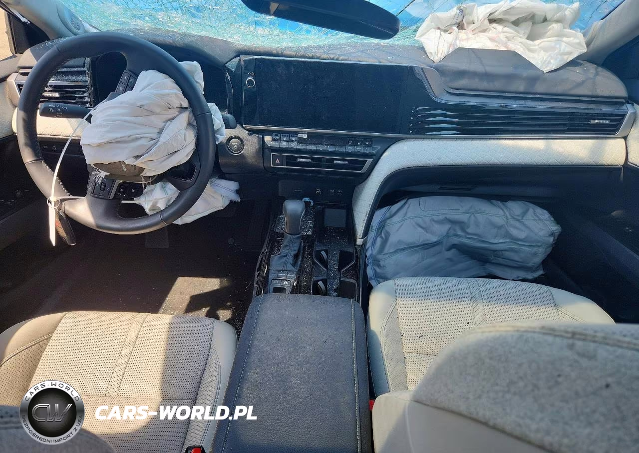 2026 Toyota Camry Xle VIN:4T1DBADKXTU044027 - 8