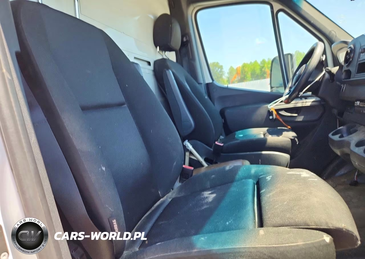 2023 Mercedes-Benz Sprinter 3500 VIN:W1X8N33Y3PN242026 - 11