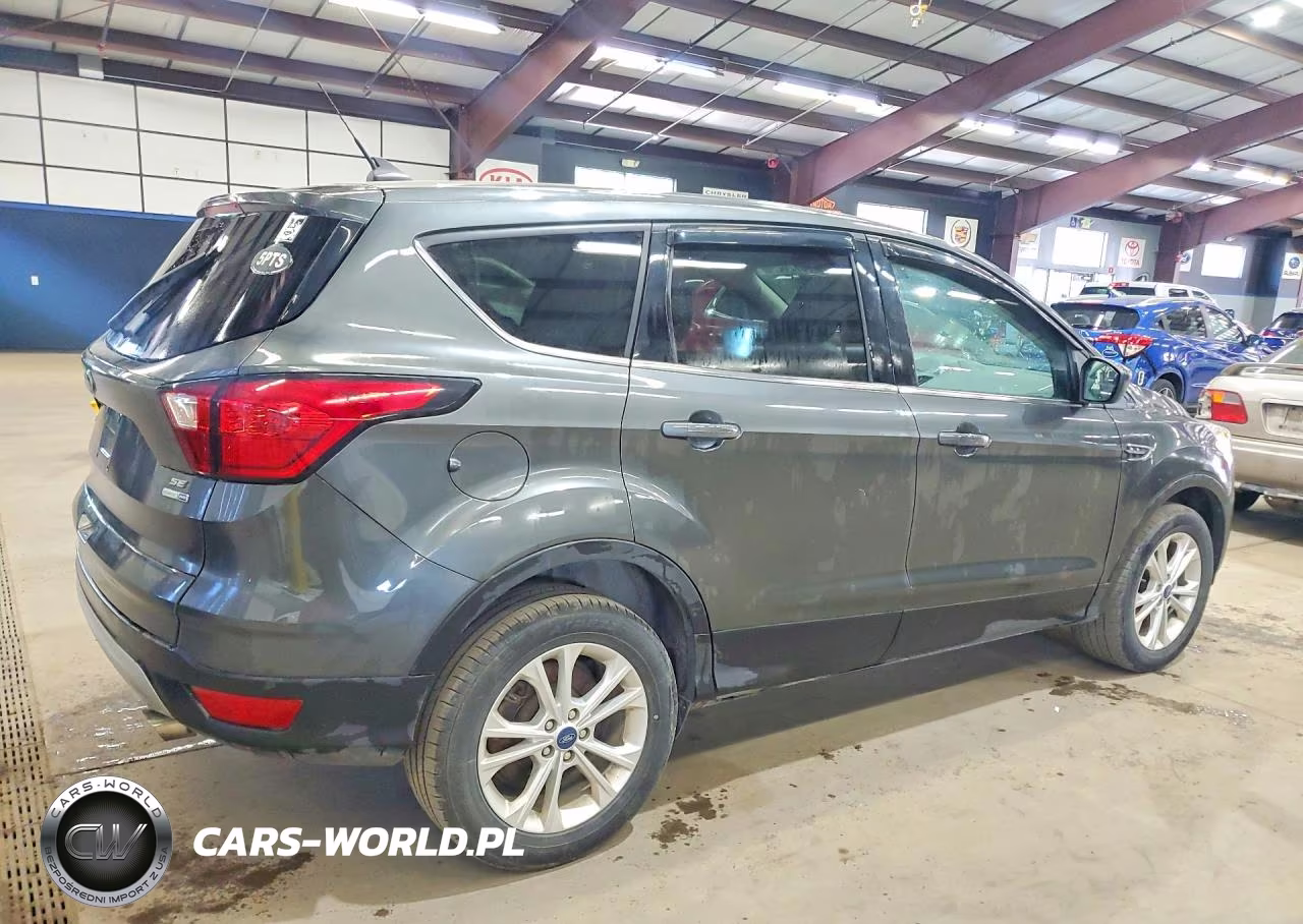 2019 Ford Escape Se VIN:1FMCU9GDXKUA08452 - 3