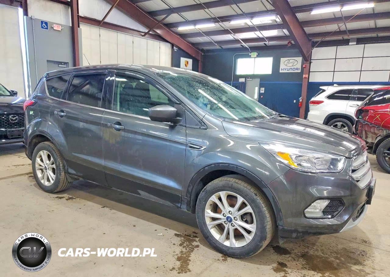 2019 Ford Escape Se VIN:1FMCU9GDXKUA08452 - 4
