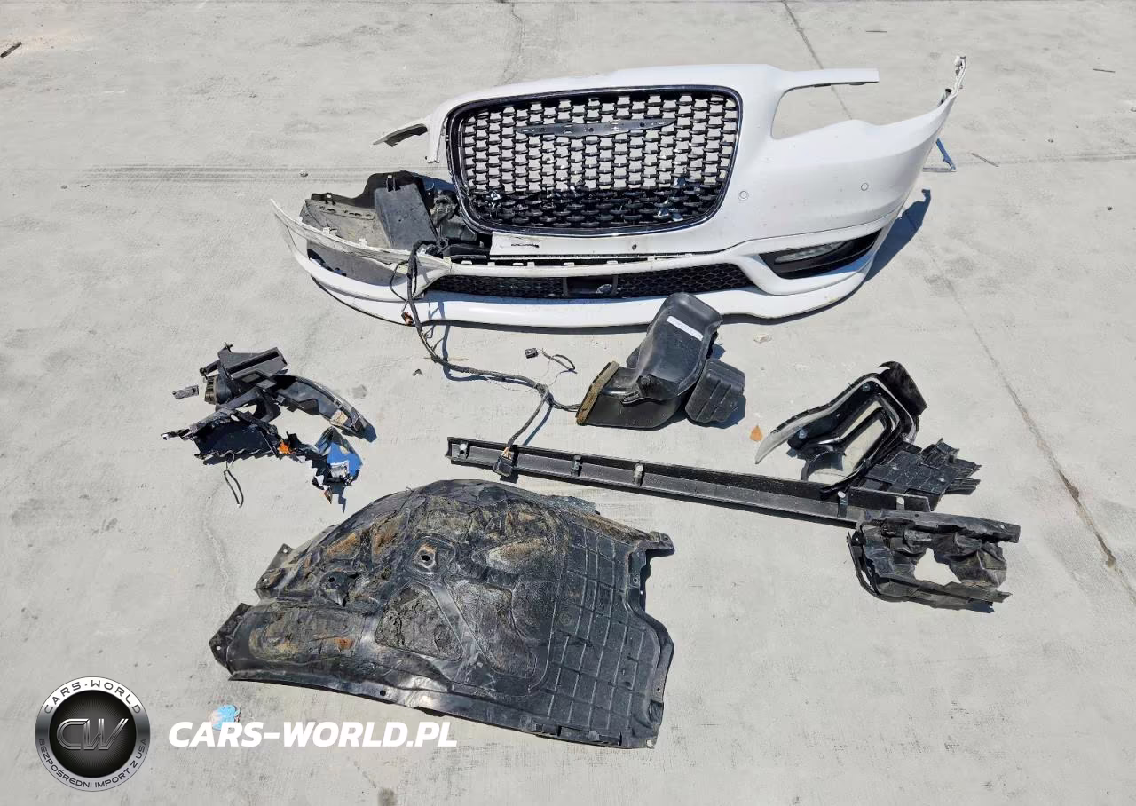 2022 Chrysler 300 Touring L VIN:2C3CCASG3NH236945 - 12