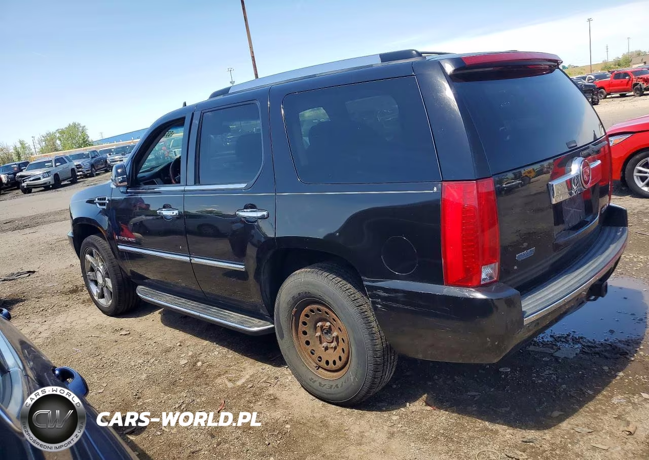 2008 Cadillac Escalade Luxury VIN:1GYFK63858R106261 - 2