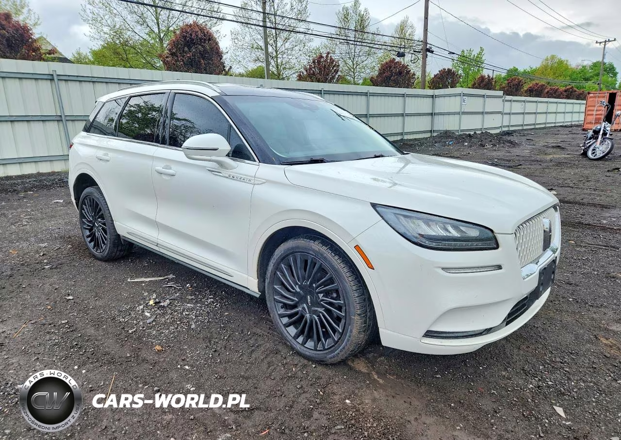 2021 Lincoln Corsair VIN:5LMCJ2D96MUL00566 - 4