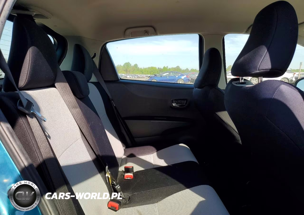 2013 Toyota Yaris 5-Door Le VIN:JTDKTUD37DD548555 - 10