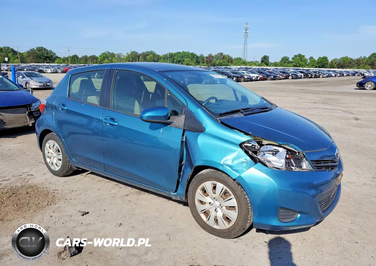 2013 Toyota Yaris 5-Door Le VIN:JTDKTUD37DD548555 - 4