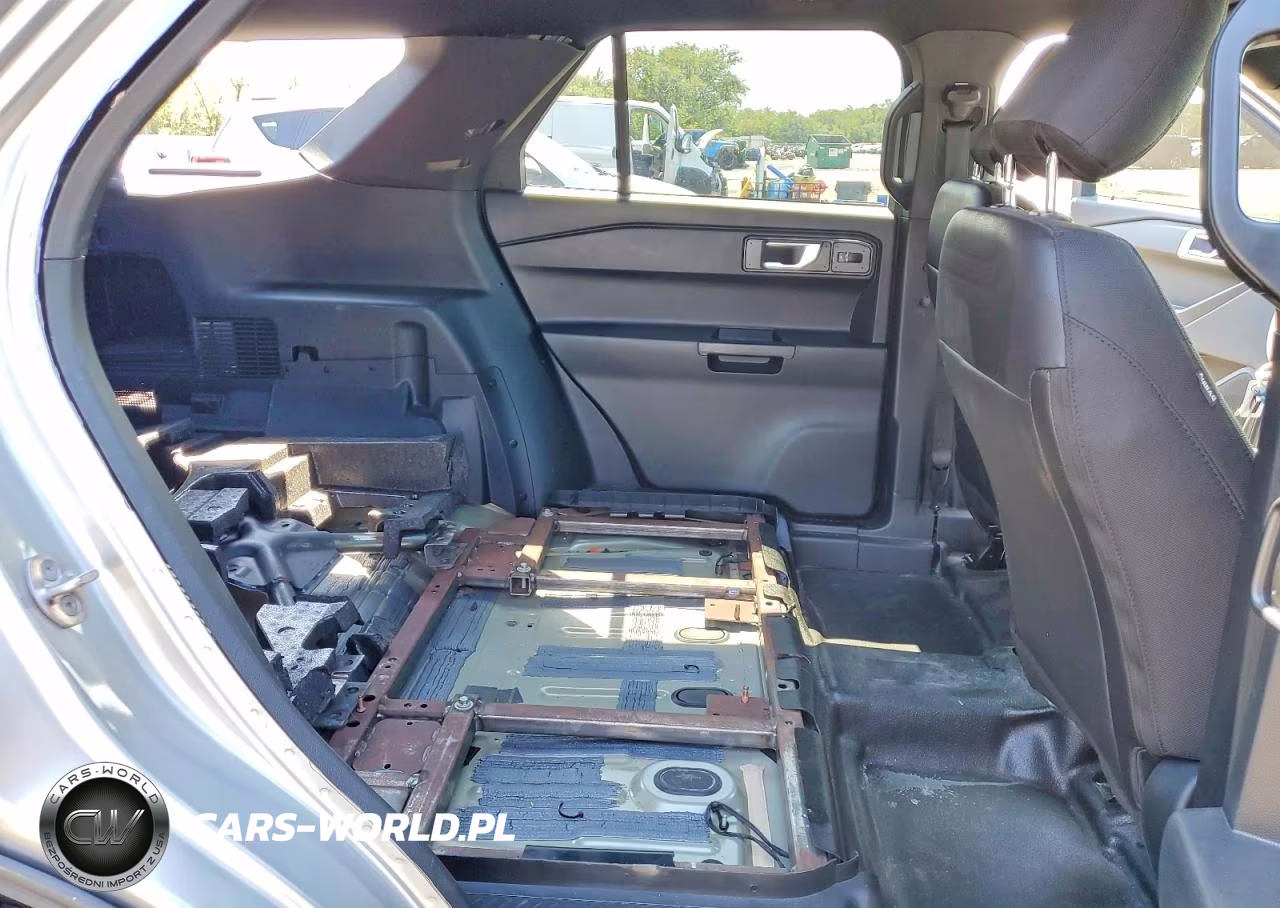 2023 Ford Explorer Police Interceptor VIN:1FM5K8AB7PGB12211 - 11