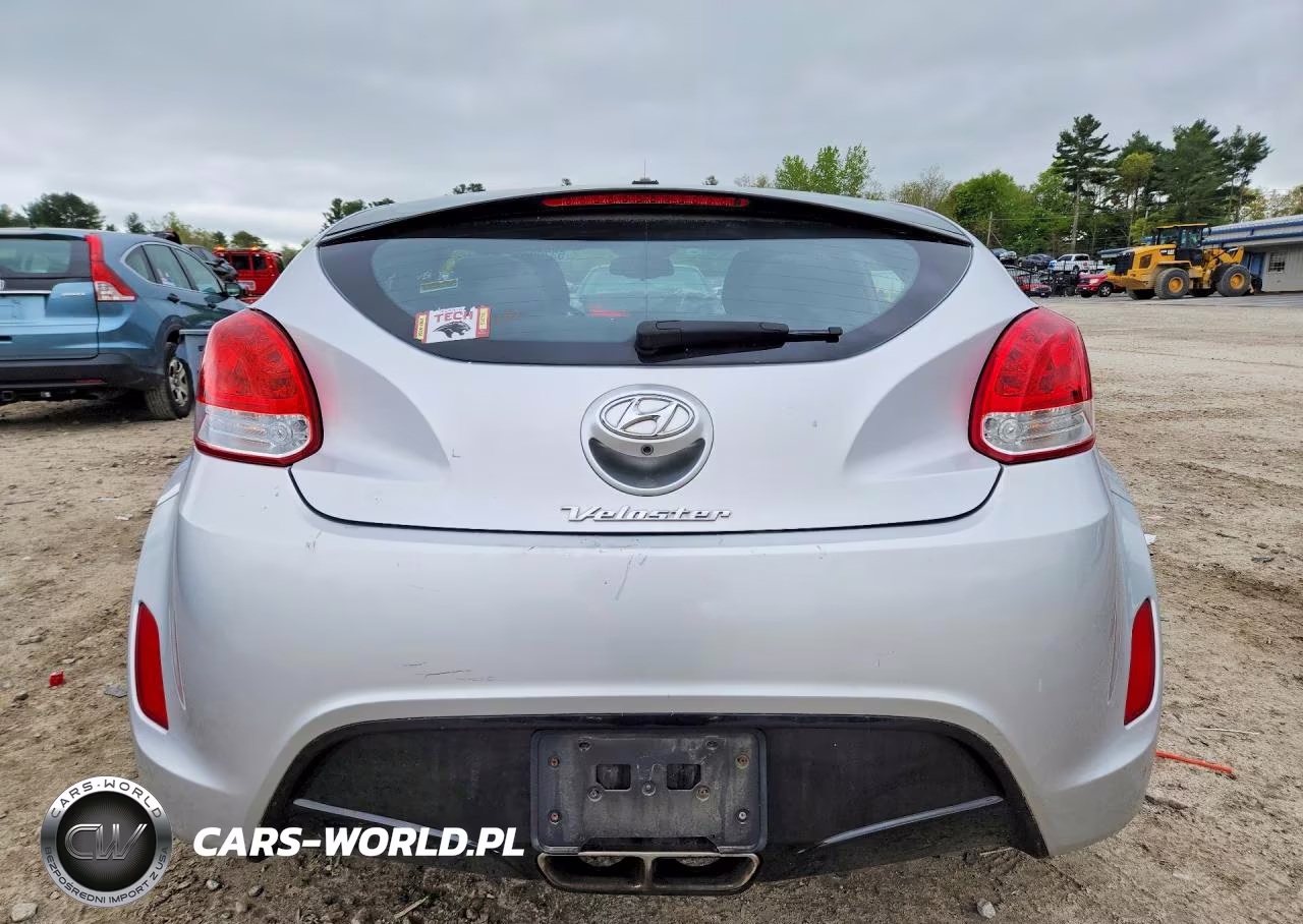 2017 Hyundai Veloster Value Edition VIN:KMHTC6AD0HU317818 - 6