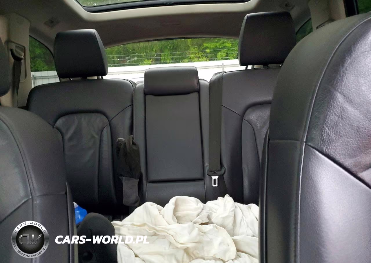 2012 Audi Q7 Premium Plus VIN:WA1LGAFEXCD010088 - 10