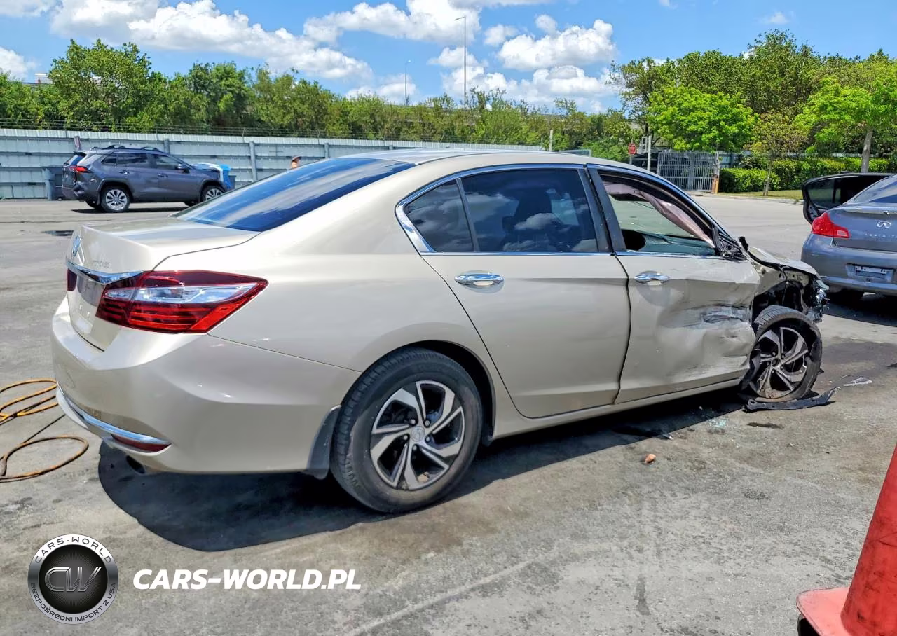2017 Honda Accord Lx VIN:1HGCR2F37HA139386 - 3