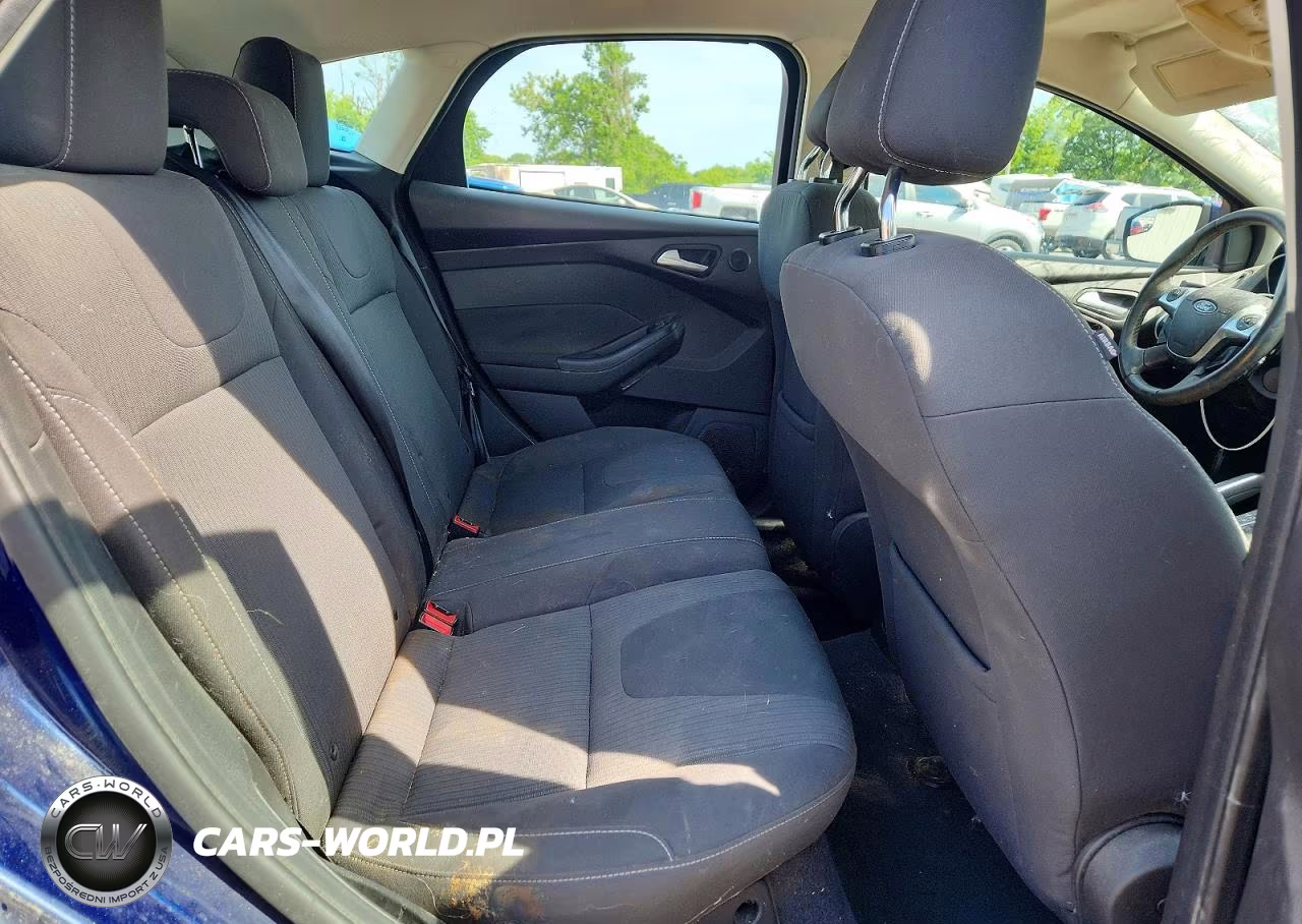 2012 Ford Focus Titanium VIN:1FAHP3N20CL102434 - 10