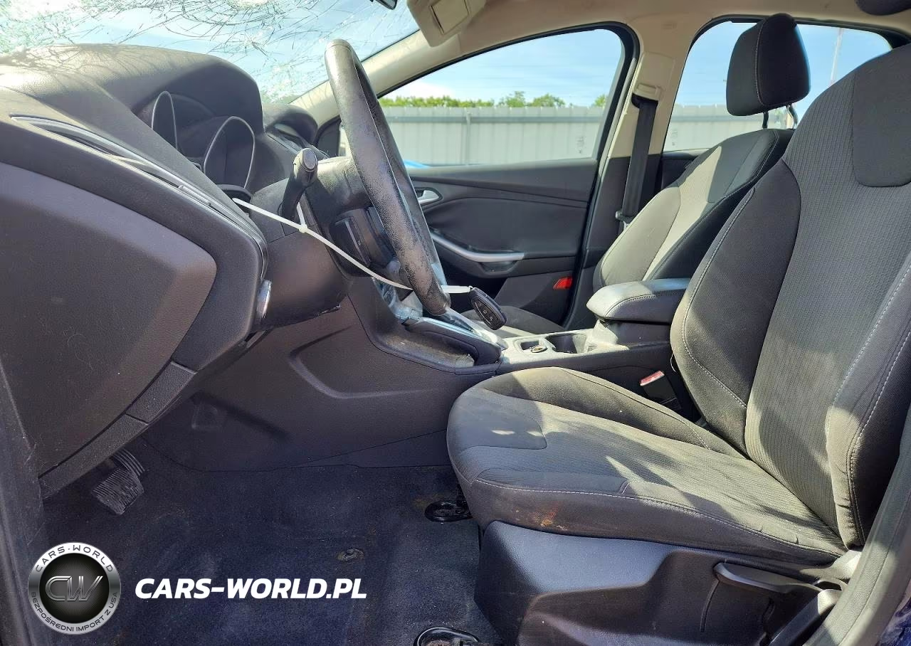 2012 Ford Focus Titanium VIN:1FAHP3N20CL102434 - 7
