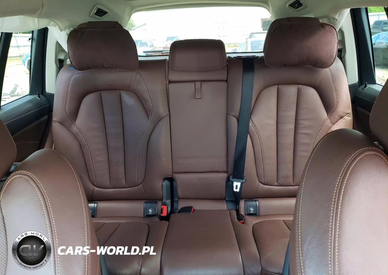 2020 BMW X7 xDrive40I VIN:5UXCW2C05L9A00189 - 10