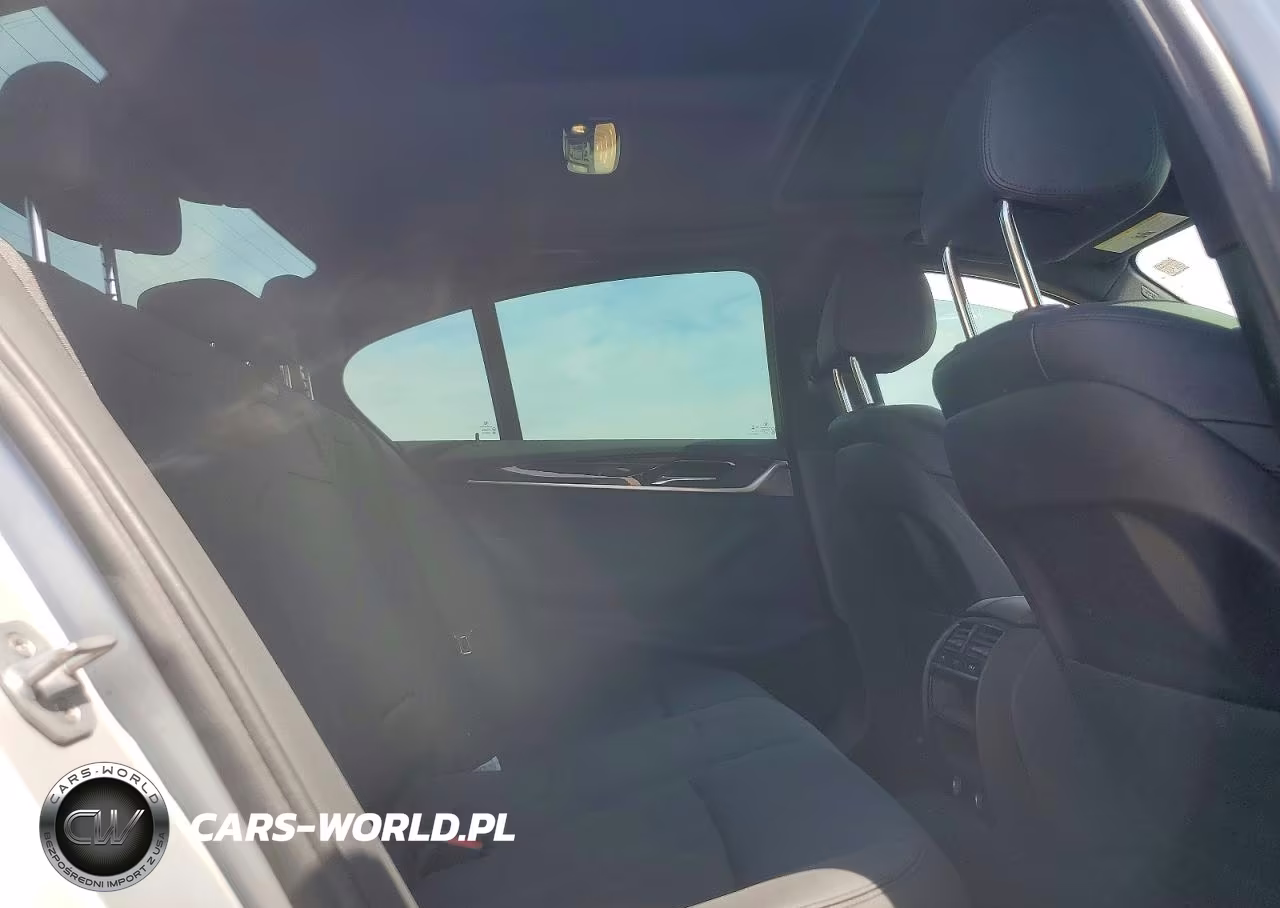 2018 BMW 530 I VIN:WBAJA5C51JWA57179 - 10