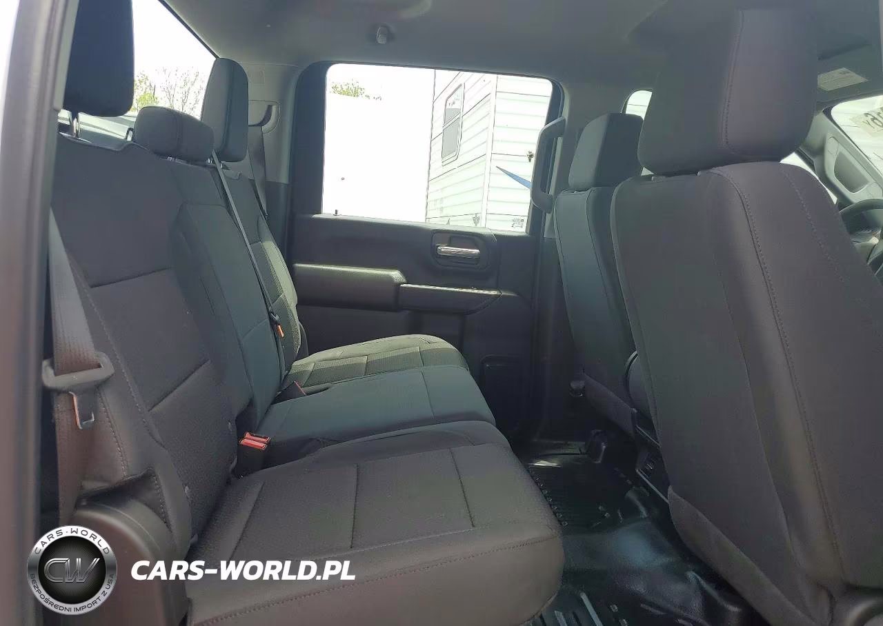 2026 Chevrolet Silverado K3500 VIN:1GB4KSEY5TF211609 - 10