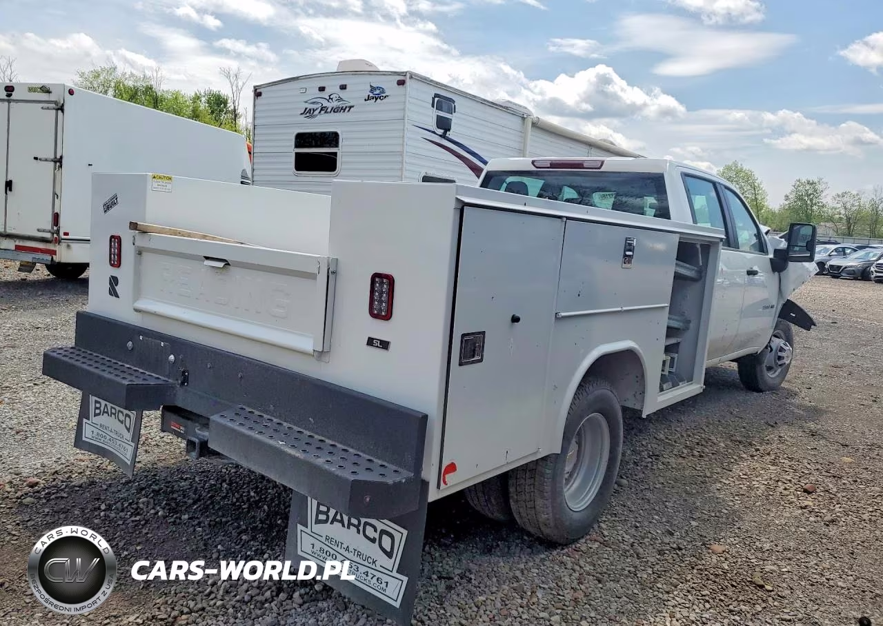 2026 Chevrolet Silverado K3500 VIN:1GB4KSEY5TF211609 - 3