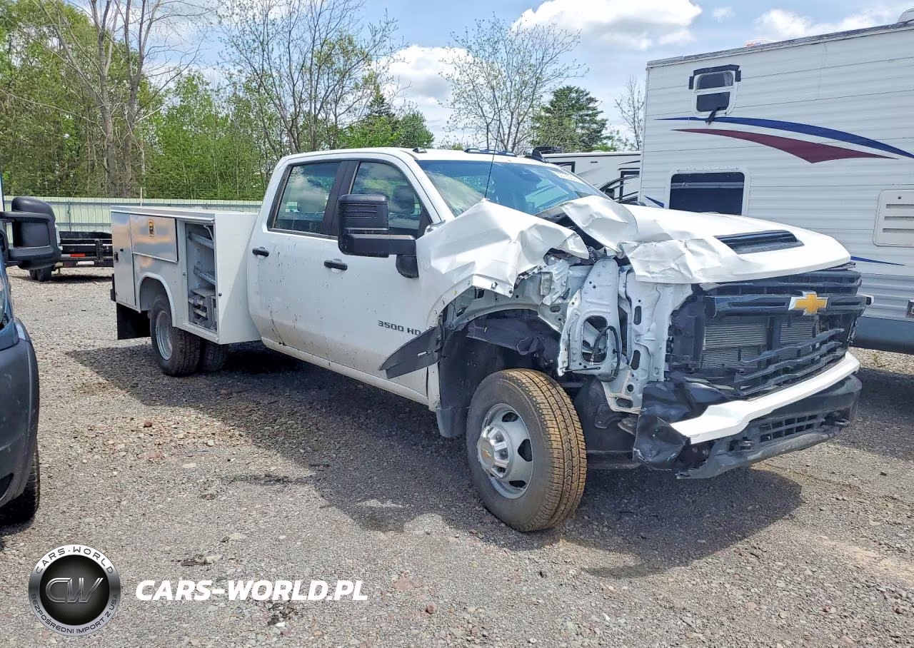 2026 Chevrolet Silverado K3500 VIN:1GB4KSEY5TF211609 - 4