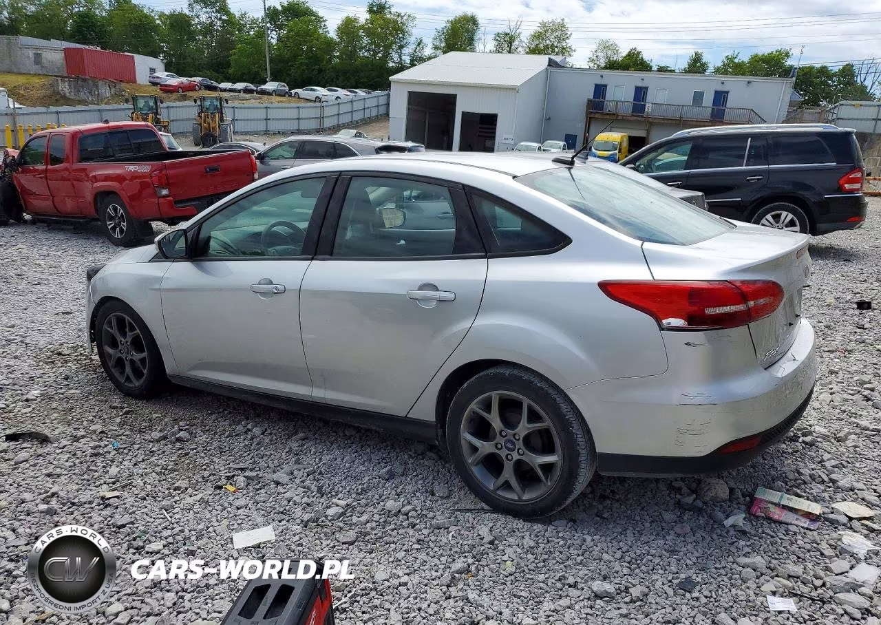 2016 Ford Focus Se VIN:1FADP3F29GL330757 - 2