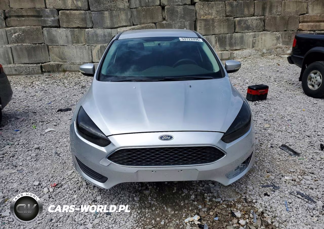 2016 Ford Focus Se VIN:1FADP3F29GL330757 - 5